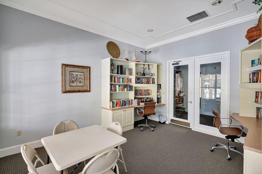Rare Ground-Floor End Unit w/One-Car Garage In The Heart Of - photo 40