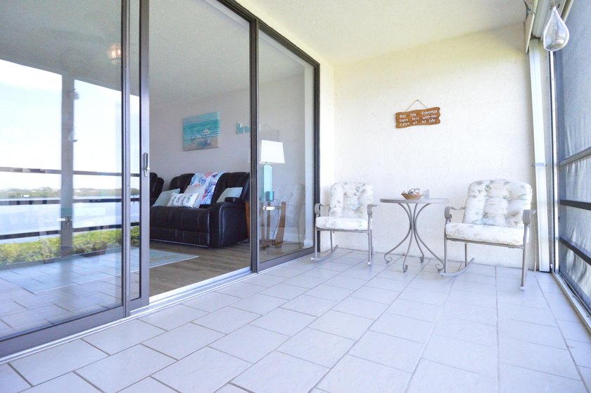 Enjoy waterfront living in this beautifully updated 2-bedroom - photo 18