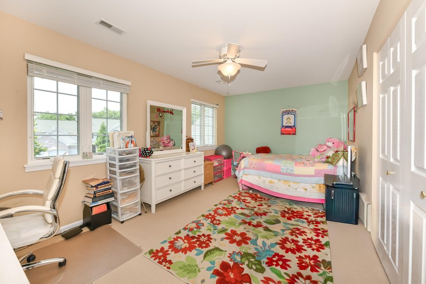 WILLIAMS BAY - BAYSIDE POINTE 2BR/2BA SECOND-FLOOR CONDO with - photo 19