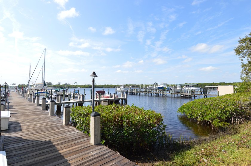 Enjoy waterfront living in this beautifully updated 2-bedroom - photo 36