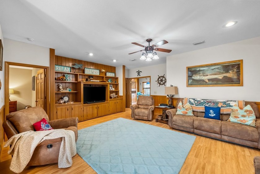 This brick beauty in the heart of Steinhatchee, that's Flood - photo 9