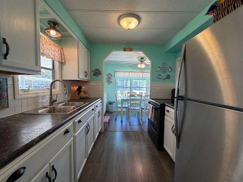 Any reasonable offer will be considered. Great home, good vibes - photo 11