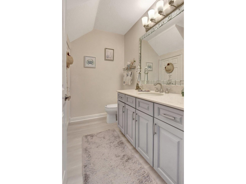 Modern, Move-In Ready Townhome in Central Park - Low HOA, Prime - photo 11