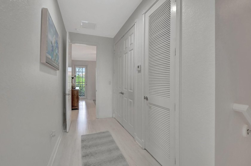 Modern, Move-In Ready Townhome in Central Park - Low HOA, Prime - photo 17