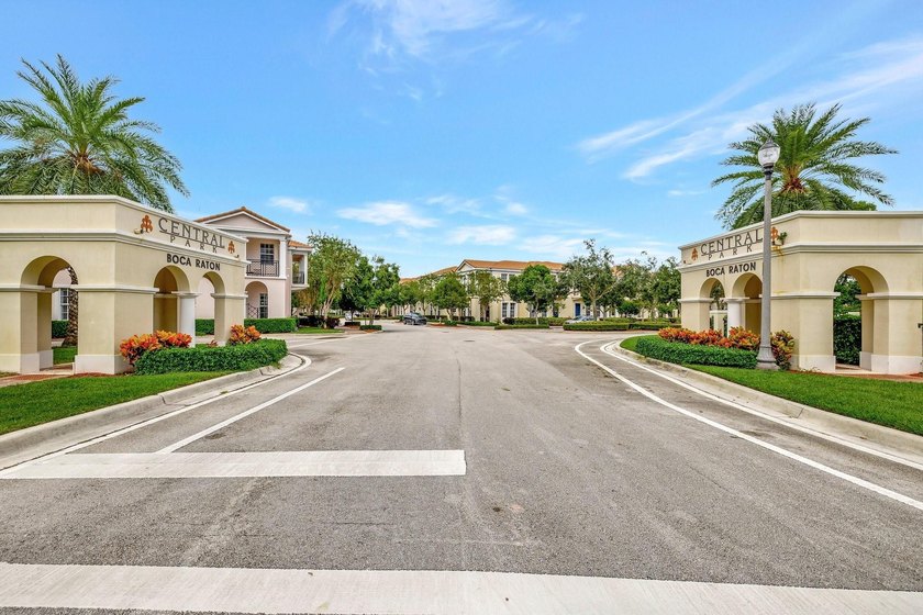Modern, Move-In Ready Townhome in Central Park - Low HOA, Prime - photo 36