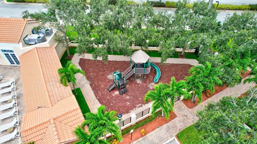 Modern, Move-In Ready Townhome in Central Park - Low HOA, Prime - photo 40