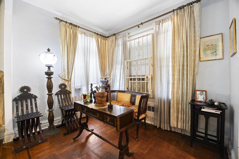 Welcome to 1003 Lenox Road, a spacious 3-bedroom, 2.5-bathroom - photo 4