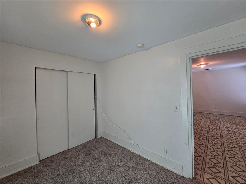 Outstanding opportunity for investors or owner-occupants! This - photo 17