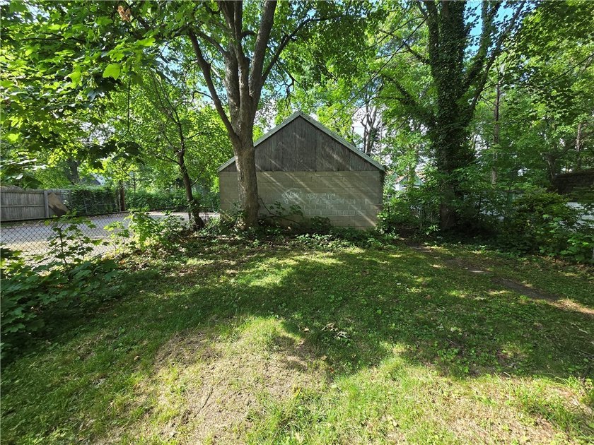 Outstanding opportunity for investors or owner-occupants! This - photo 41