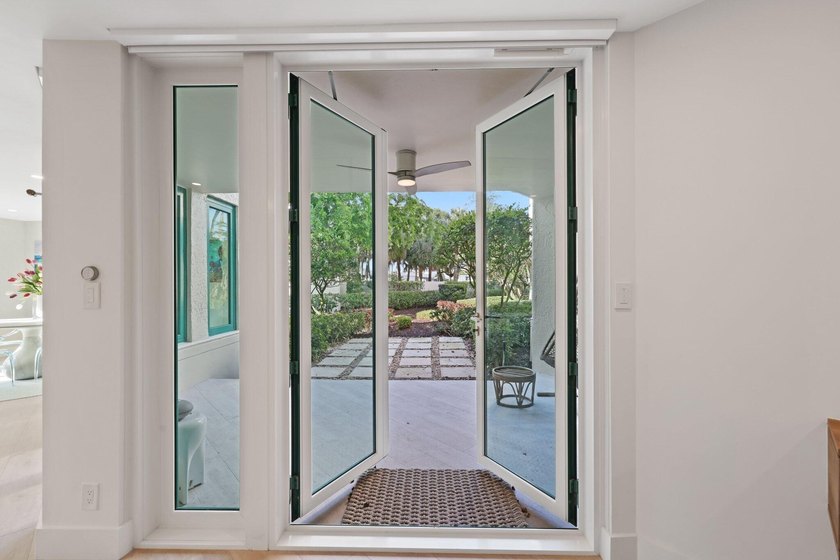 Exquisite, pet-friendly ground-floor walk-out residence in - photo 39