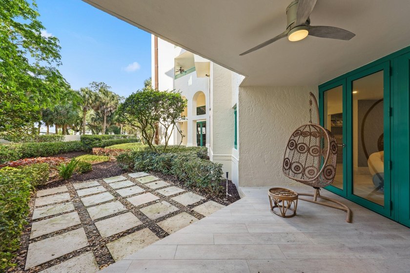 Exquisite, pet-friendly ground-floor walk-out residence in - photo 43