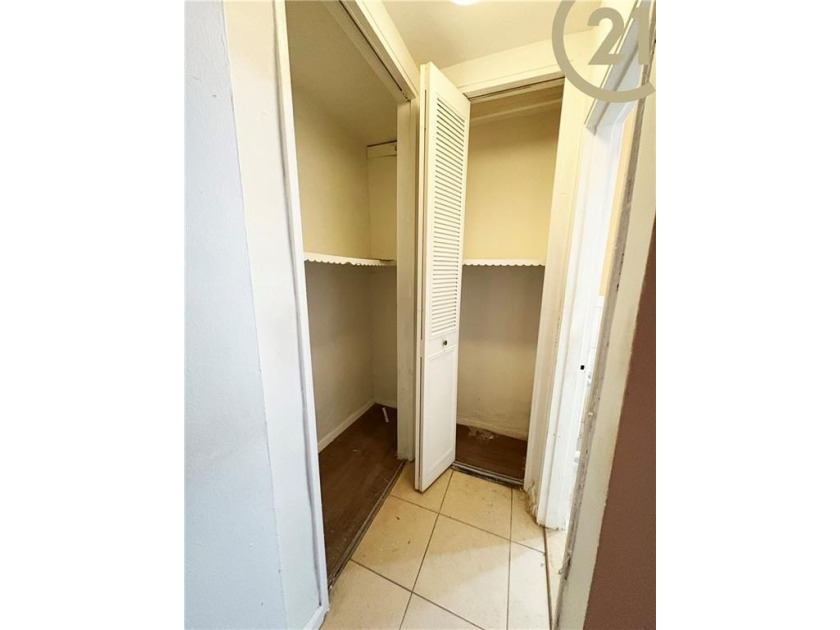 Welcome to this wonderful Studio apartment located on a quiet - photo 9