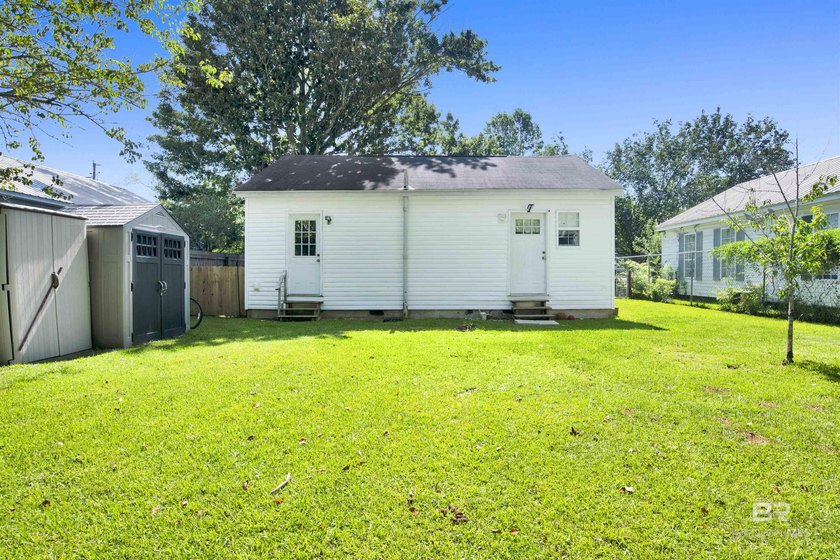 Updated Home in the Heart of Foley! Conveniently located near - photo 8