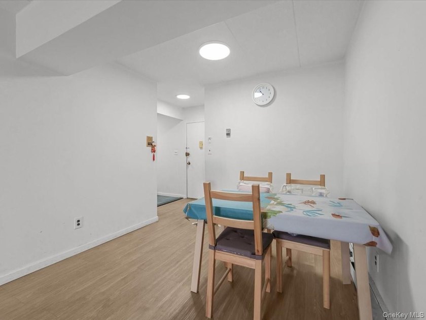 Rarely available south-facing one-bedroom, one-bathroom condo - photo 4