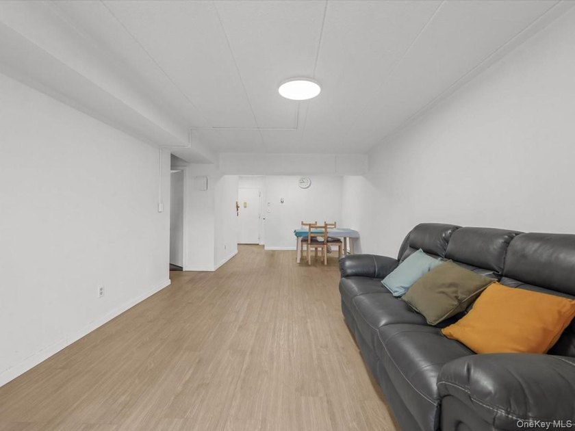Rarely available south-facing one-bedroom, one-bathroom condo - photo 6
