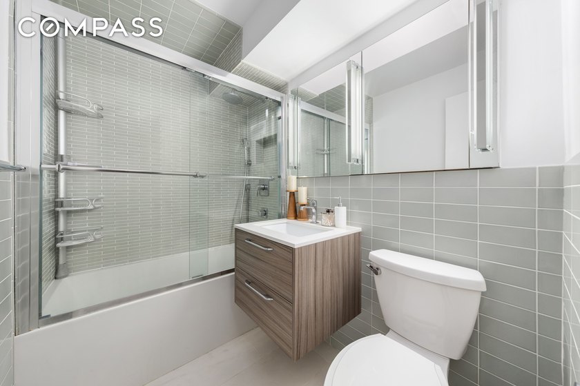 Discover this sun-filled classic Upper East Side 2-bedroom - photo 6