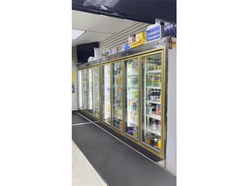 Bensonhurst Business For Sale! A thriving and well-established - photo 3
