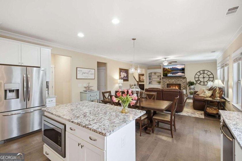 Owner's suite on the main, flexible main-level guest/office - photo 12