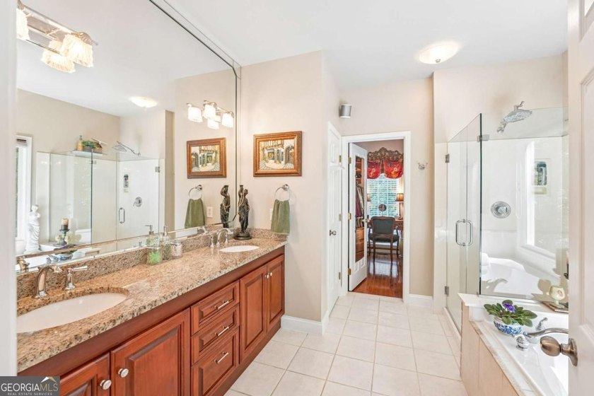 MAJOR PRICE IMPROVEMENT! One of the best priced-per-sqft homes - photo 13