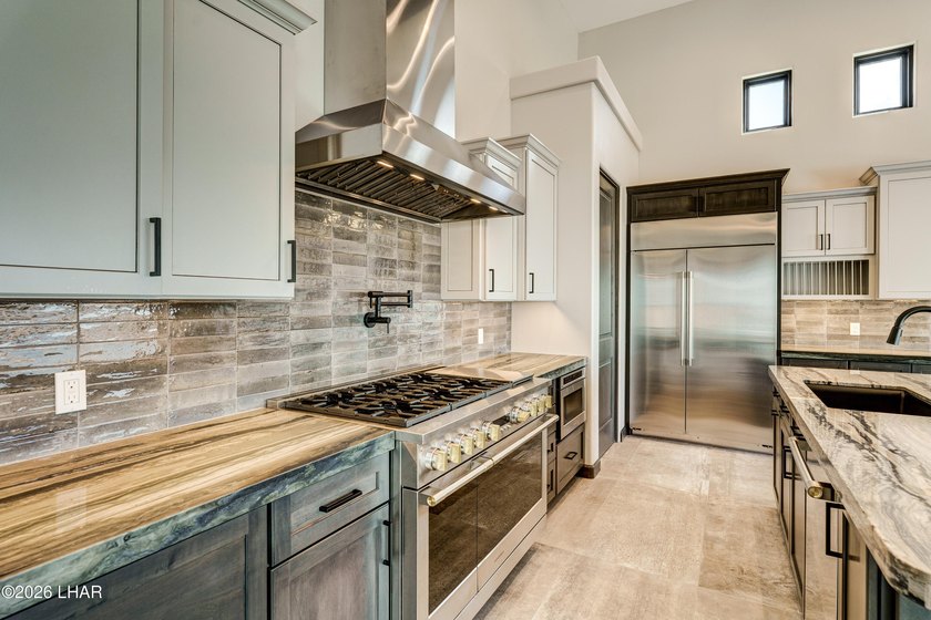 Experience elevated desert living in this beautifully crafted - photo 21