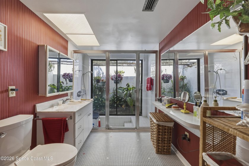 Welcome home to this beautiful 4 bedroom, 2 bath pool home in - photo 29