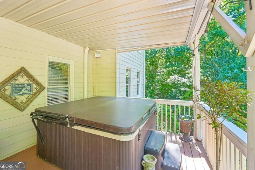 MAJOR PRICE IMPROVEMENT! One of the best priced-per-sqft homes - photo 31
