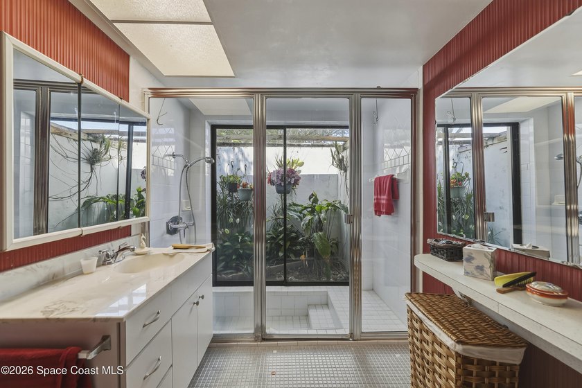 Welcome home to this beautiful 4 bedroom, 2 bath pool home in - photo 31