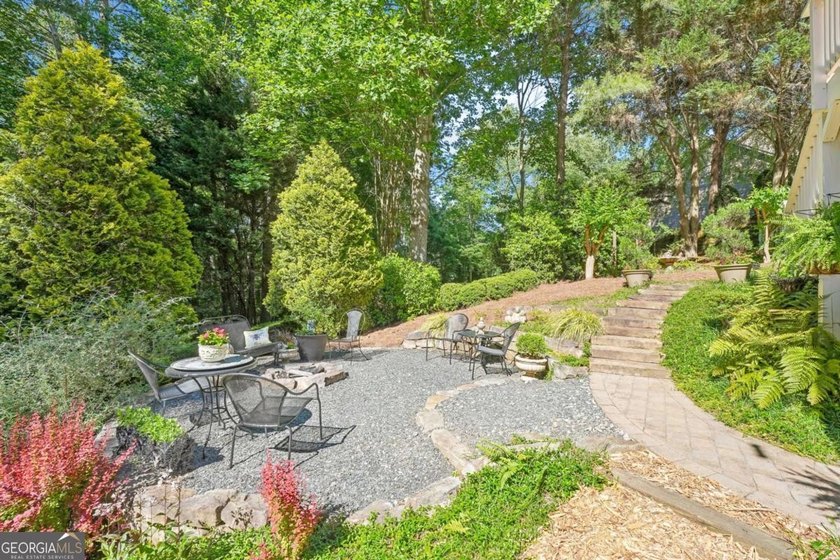 MAJOR PRICE IMPROVEMENT! One of the best priced-per-sqft homes - photo 34