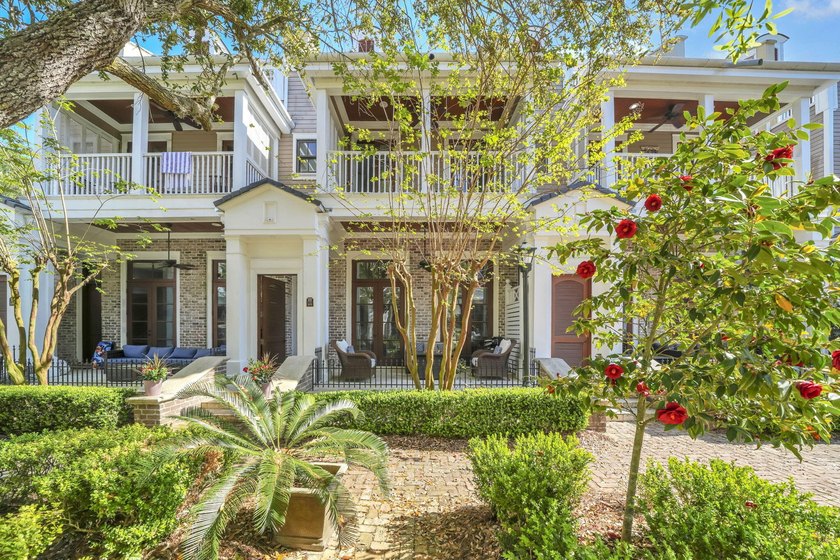 Exceptional opportunity to own in the highly sought-after Le - photo 6