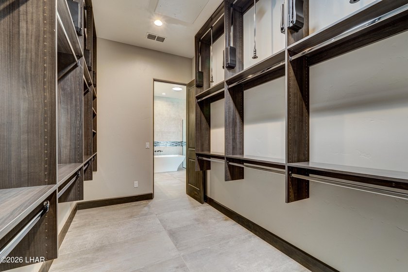 Experience elevated desert living in this beautifully crafted - photo 38