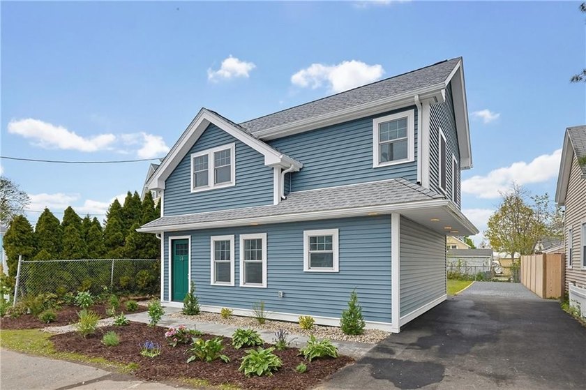 Set in a desirable Riverside location just moments from Crescent - photo 3