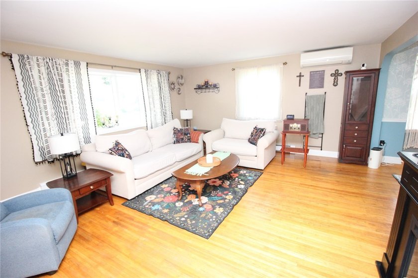 This Lovely Split Level Home in the Dale Meadows Area of Greece - photo 10