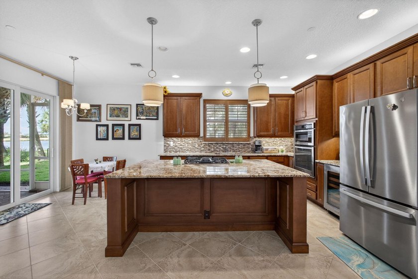 Experience elevated living with a FULL GOLF Membership available - photo 11