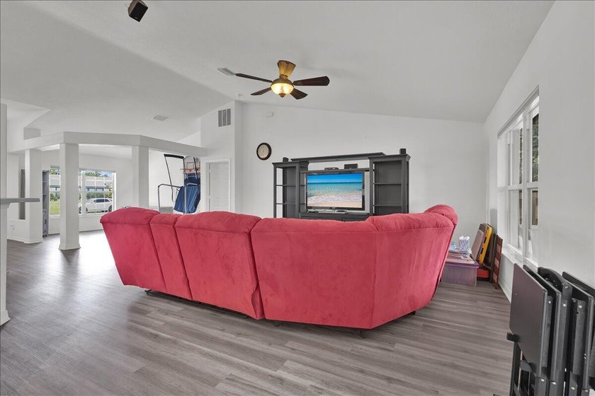 Discover the perfect combination of space, comfort, and location - photo 22