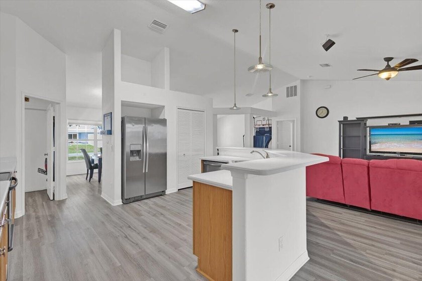 Discover the perfect combination of space, comfort, and location - photo 32