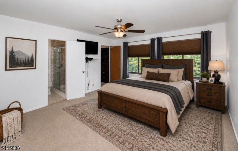Welcome to this meticulously kept 2-bedroom townhouse complete - photo 23