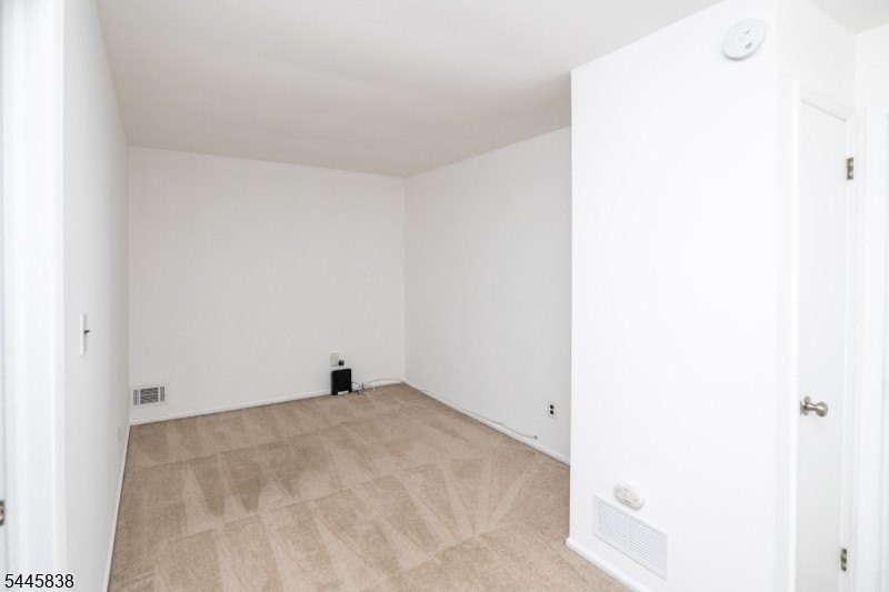Welcome to this meticulously kept 2-bedroom townhouse complete - photo 29