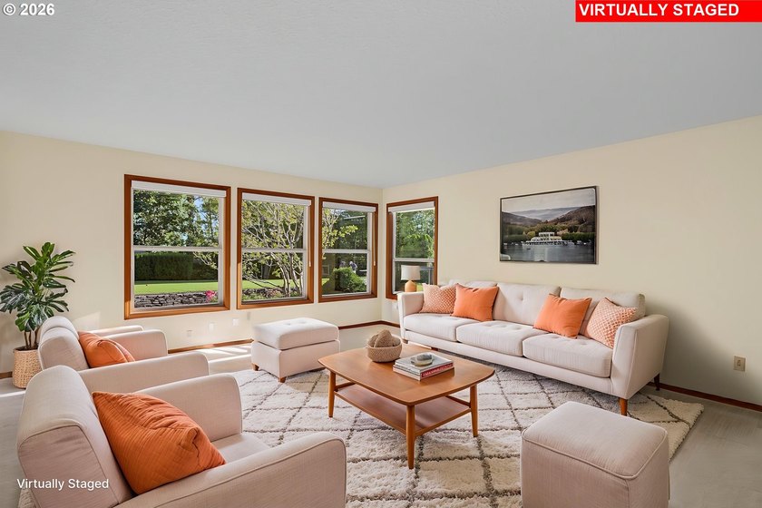 This property is situated on a premier golf course location - photo 6