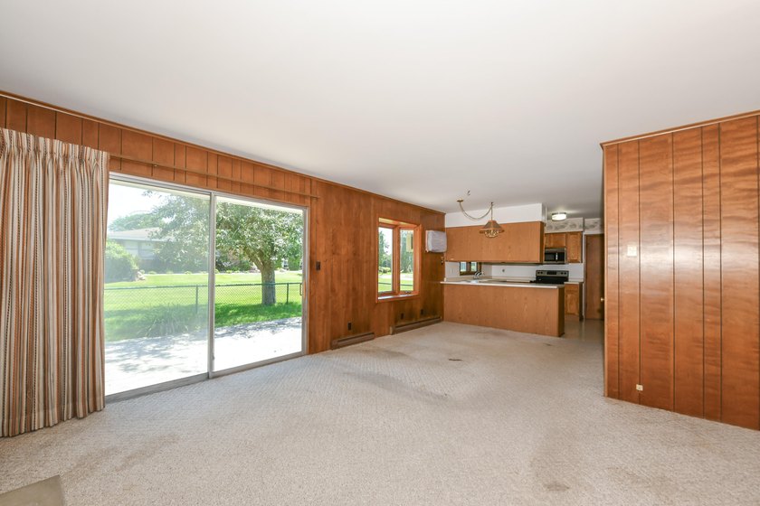 Spacious and inviting 3 bedroom, 2 bath ranch on a beautiful - photo 21