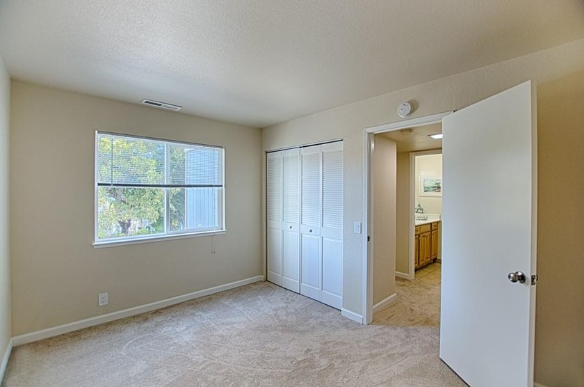 Peaceful, tucked away townhome just minutes from the Santa Cruz - photo 12
