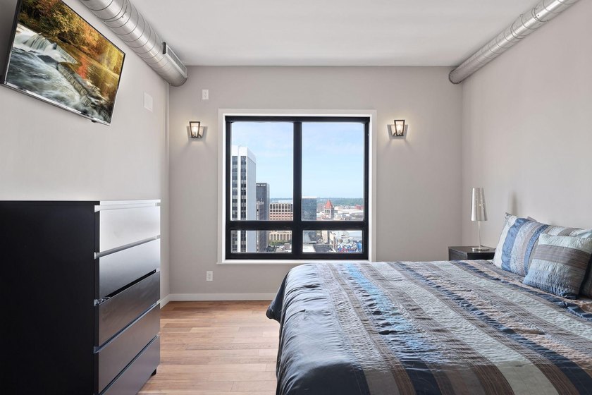 Welcome to The Airye Condos - the tallest building in Downtown - photo 15