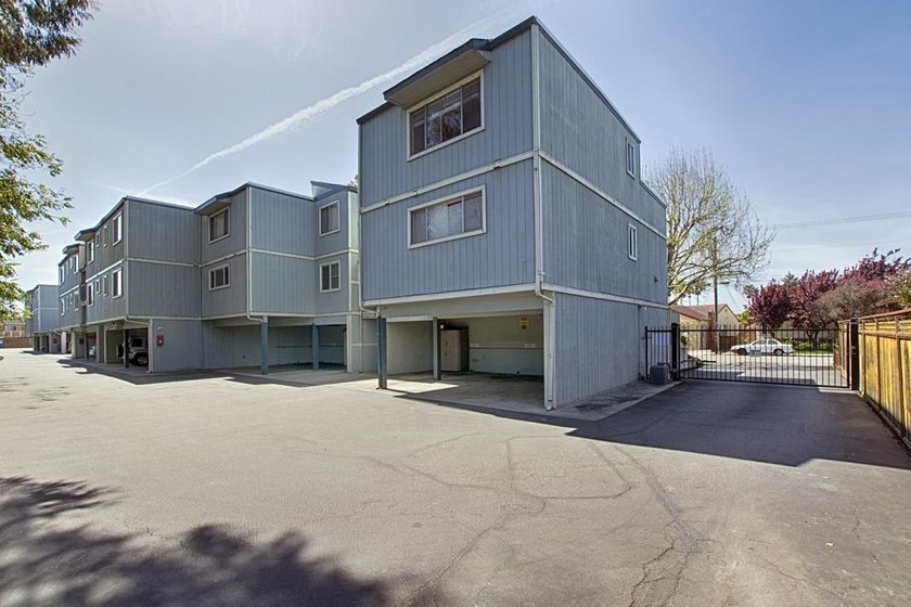Peaceful, tucked away townhome just minutes from the Santa Cruz - photo 19