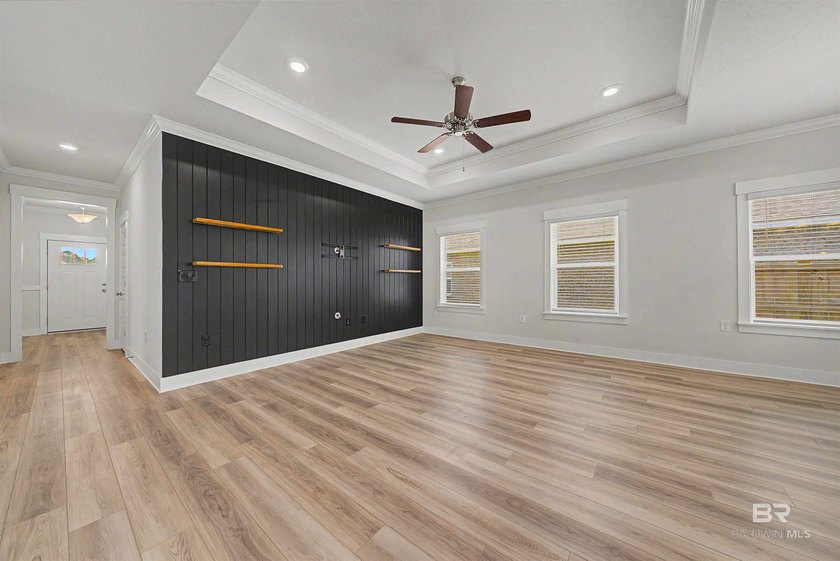 Welcome home! This like-new 4BR/2BA Gold Fortified brick home in - photo 4