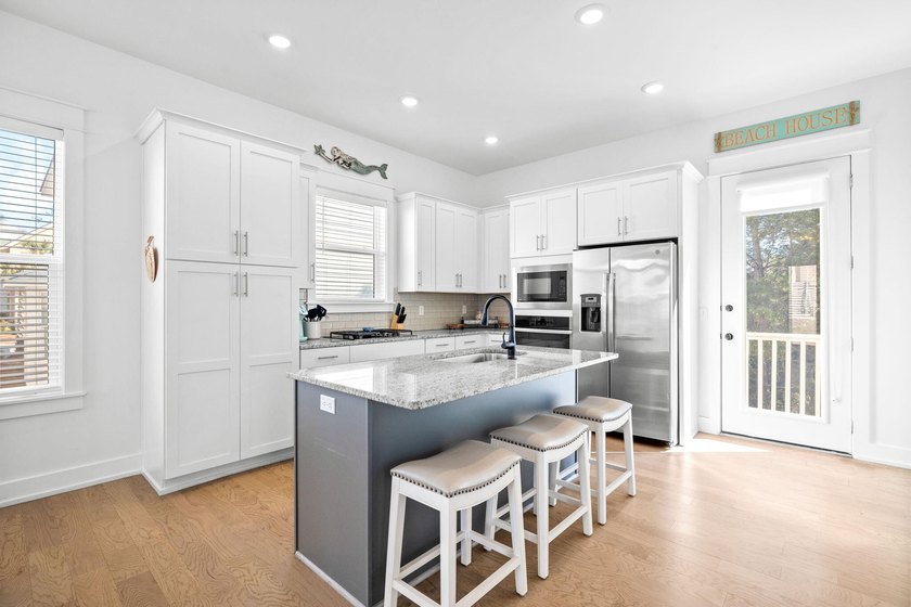 Sleeping up to 10 guests, 62 Charming Way offers two bedrooms - photo 7