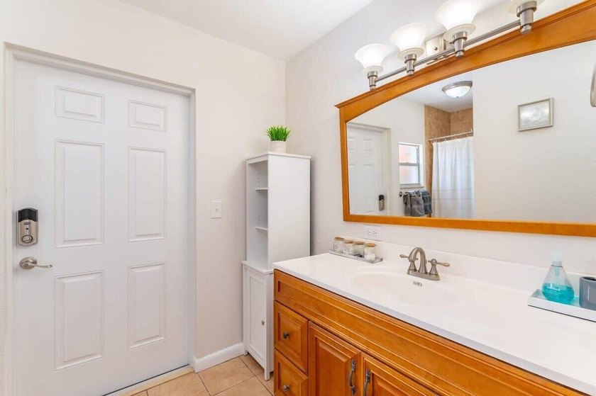 Beautifully updated and meticulously maintained home in a great - photo 11