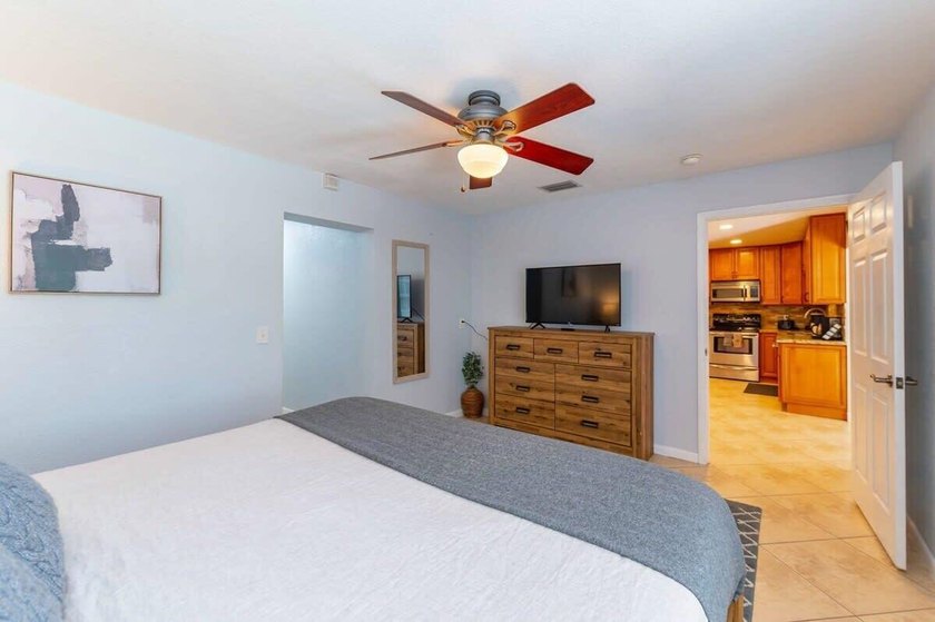 Beautifully updated and meticulously maintained home in a great - photo 14