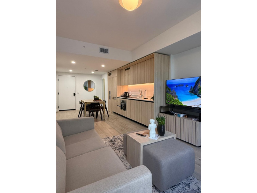 225 N Miami Ave 910 - photo 15
