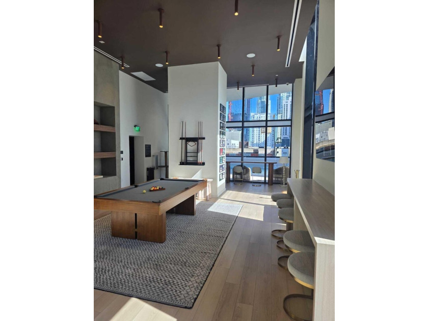 225 N Miami Ave 910 - photo 25