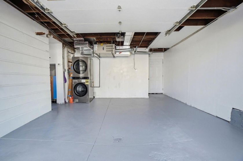 Welcome to 291 Raymond Ave, a move-in ready home in sunny - photo 24