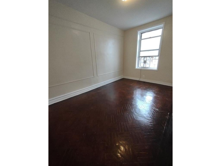 Market-rate rental building featuring 14.5 bedrooms, 6 bathrooms - photo 3